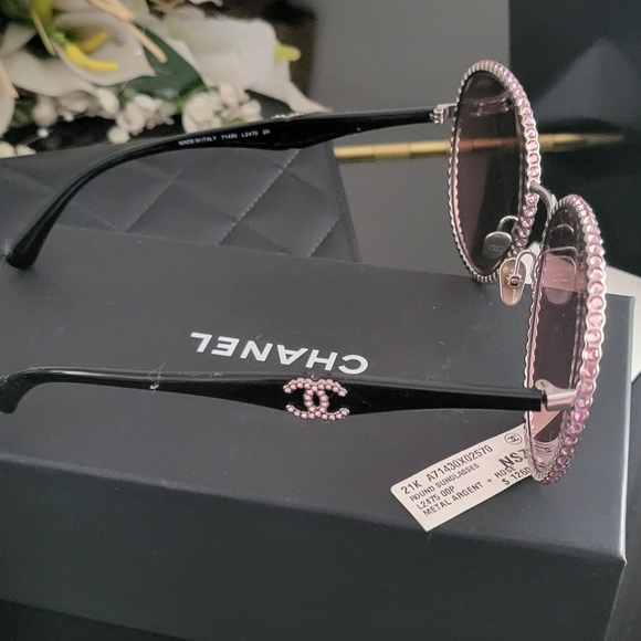 SOLD 21K Chanel 2022 SE UV Round Sunglasses: Metal/Strass Silver, Pink Mirrored - Picture 4 of 12